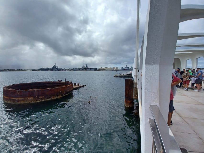 Oahu: Pearl Harbor Admiral's VIP Narrated Multimedia Tour - Path of Attack Shoreline Walk: Where the Day Unfolds
