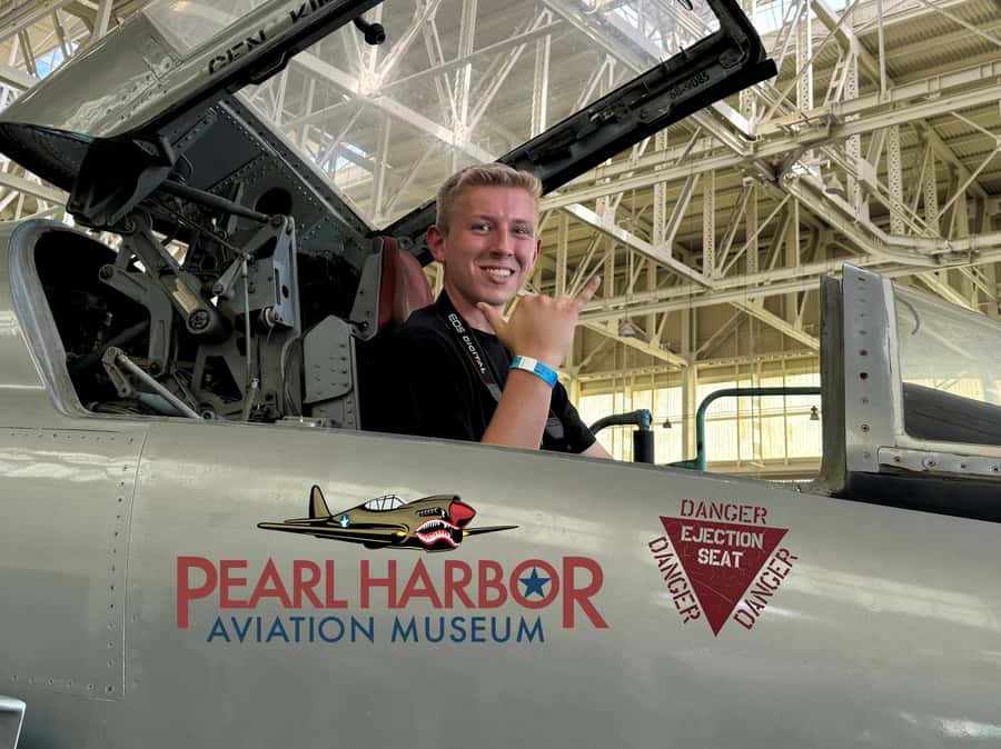 Oahu: Pearl Harbor Aviation Museum Entry Ticket - Key highlights at a glance