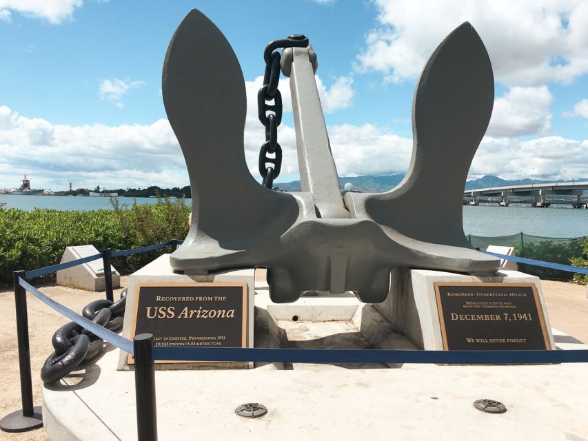 Oahu: Pearl Harbor, USS Arizona, and City Highlights Tour - Pearl Harbor Visitor Center: Start With Artifacts, Not Just Emotion