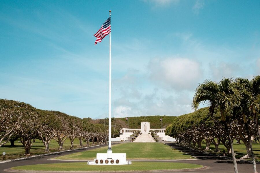 Oahu: Pearl Harbor, USS Arizona, and City Highlights Tour - How the Included Snacks and Bottled Water Help Your Day