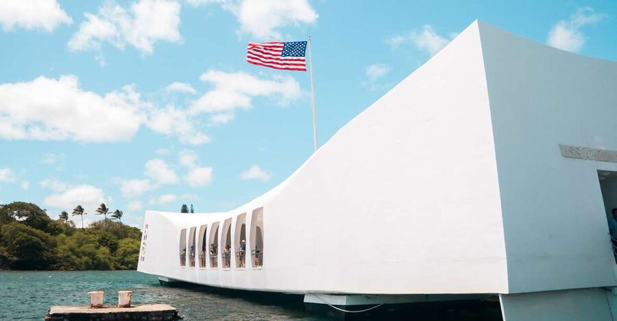 Oahu: Pearl Harbor, USS Arizona, and City Tour - USS Arizona Memorial: a brief window that deserves your full attention