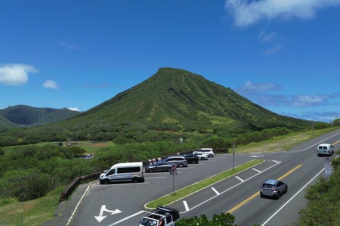 Oahu's Stunning Views: Half-Day Scenic Tour with 7 Lookouts - Nu’uanu Pali: a cliff view with real historical weight