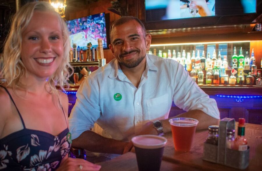 Oahu: Sips & Secrets of Hawaii Pub Crawl - Key highlights before you go
