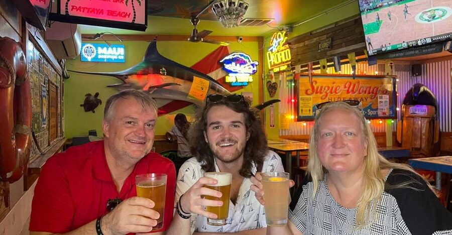 Oahu: Sips & Secrets of Hawaii Pub Crawl - Stop-by-stop: how the history story lands at four Waikiki pubs