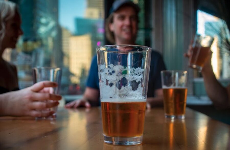 Oahu: Sips & Secrets of Hawaii Pub Crawl - Beers, IDs, and expectations: the rules that keep it smooth