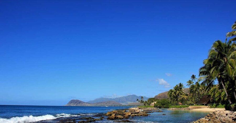 Oahu: Snorkel & Sailing Adventure along Ko Olina Coast - Onboard snacks and drinks that actually make the wait worth it