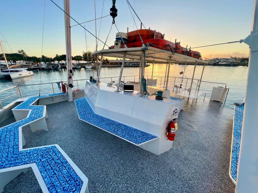 Oahu: Sunset Sail Cruise in Waikiki - Price and Value: Is $54 a Good Deal?