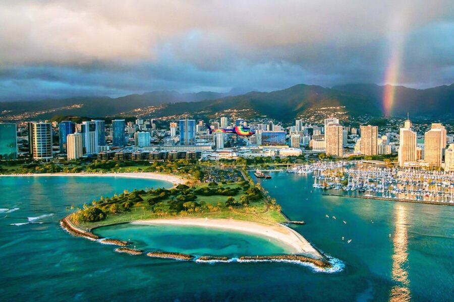 Oahu: Waikiki 20-Minute Doors On / Doors Off Helicopter Tour - Waikiki Beaches to Diamond Head: Why the Climb Is Worth It