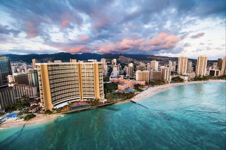 Oahu: Waikiki 20-Minute Doors On / Doors Off Helicopter Tour - Live Commentary Makes It More Than a Photo Ride