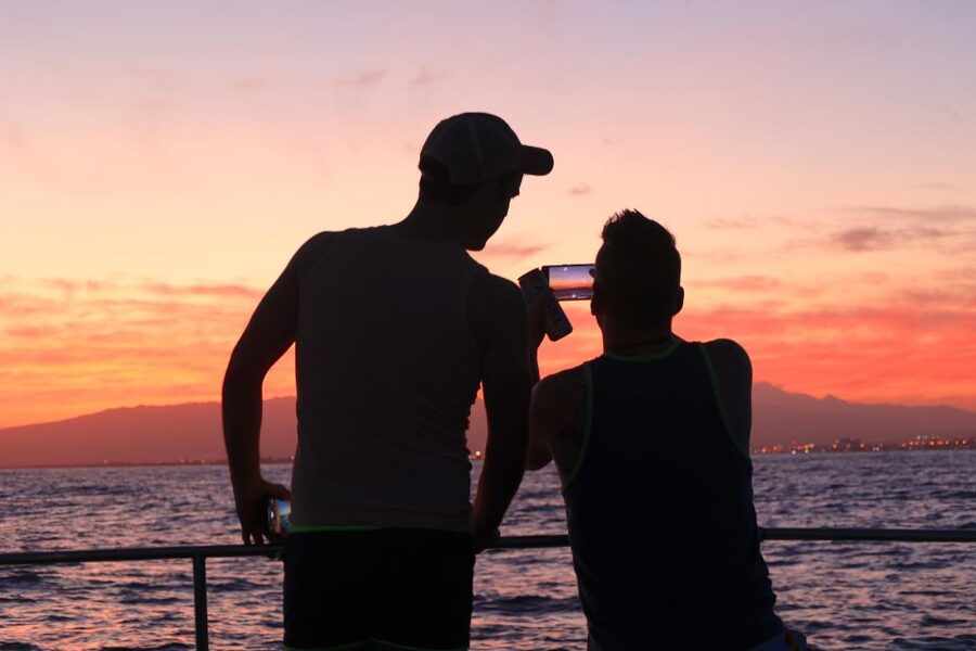 Oahu: Waikiki BYOB Sunset Cruise - Finding Kewalo Basin Harbor and the blue Iruka kiosk