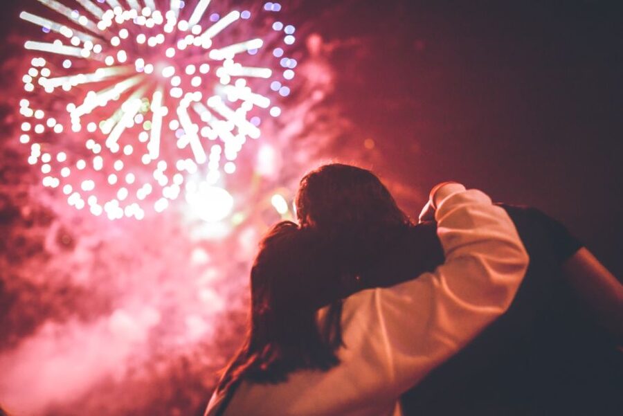 Oahu: Waikiki Friday Fireworks Cruise with Snacks and Drinks - Key things to know before you go