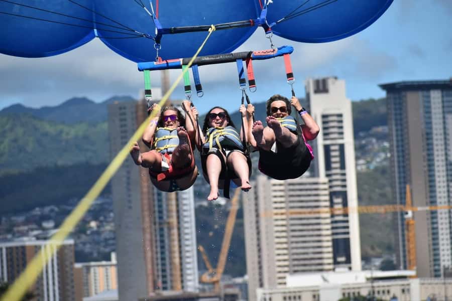 Oahu: Waikiki Parasailing - Key Points to Know Before You Go