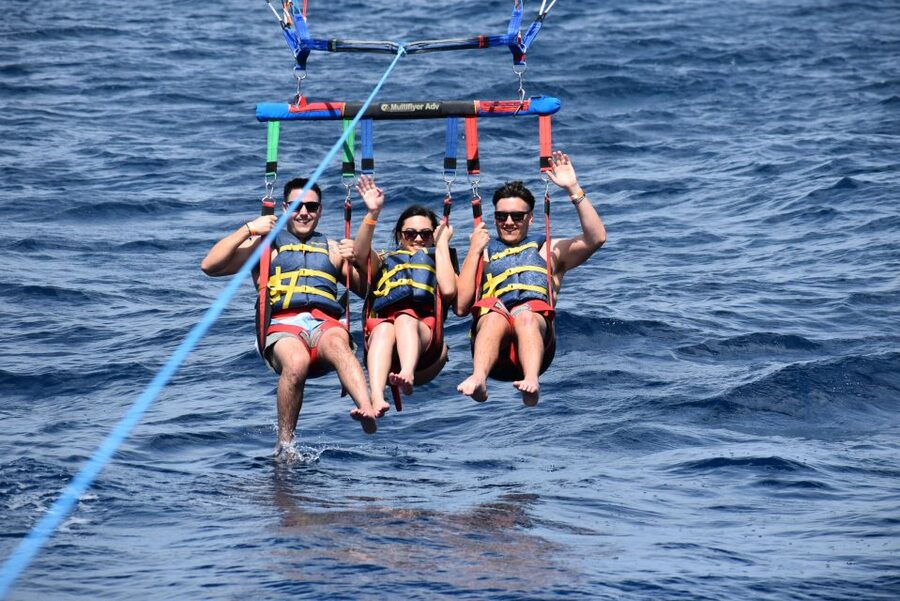 Oahu: Waikiki Parasailing - The Flight: 600 ft or 1000 ft Energy, With Diamond Head in View