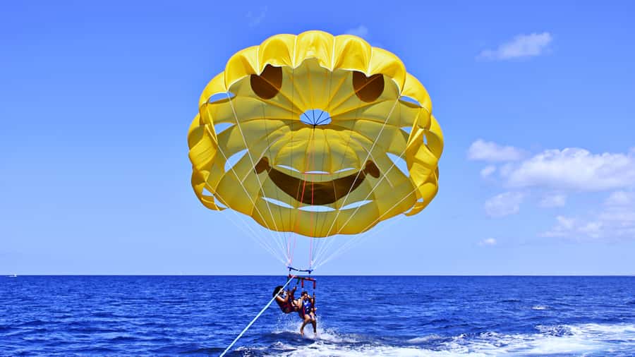 Oahu: Waikiki Parasailing - Who This Parasailing Ride Fits Best (And Who Should Skip It)