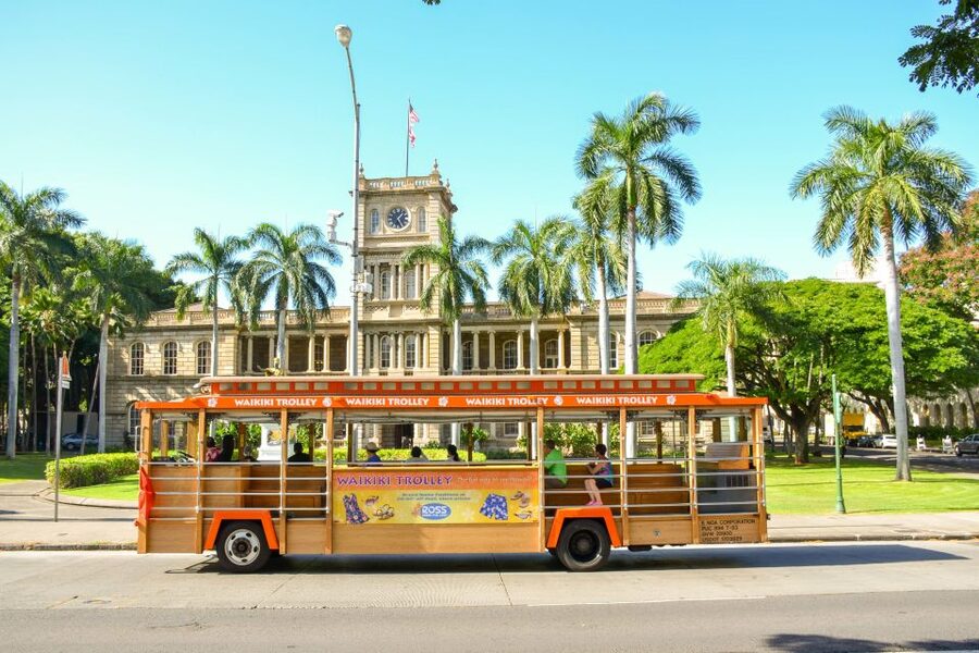 Oahu: Waikiki Trolley Hop-on Hop-off All-Line Pass - Green Line: Diamond Head Views Plus KCC Farmers’ Market Timing