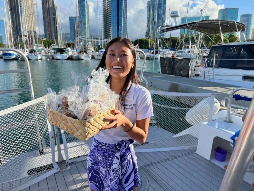 Oahu: Waikiki Whale Watching Tour-Donut and Coffee Included - Value at $100: what’s included, and why it feels worth it
