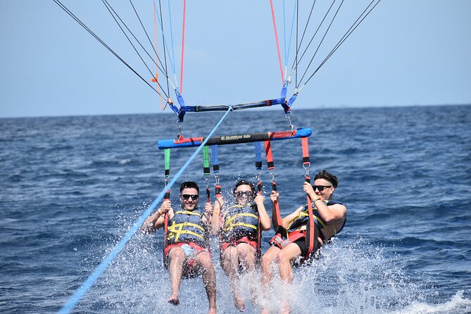 Parasailing in Waikiki from Oahu Hawaii - What About Photos and the Optional Photo Package?