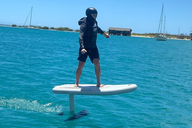 Premium eFoil Lesson near Waikiki - In-Water Lesson Flow: Three 20-Minute Runs to Build Confidence