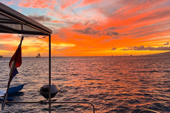 Private Catamaran Sunset Sail in Waikiki - Captain Tom and Savannah: attentive, fun, and tuned to your preferences
