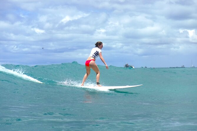 Private Guided Surf Boarding Lesson in Honolulu - What happens on land: safety talk and technique review before water time