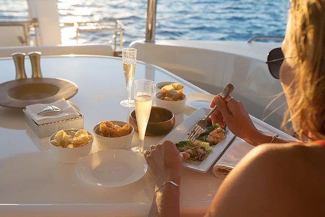 Private Oahu Sunset Charter with Tasting and Drinks - Price and logistics: how to judge value for your group