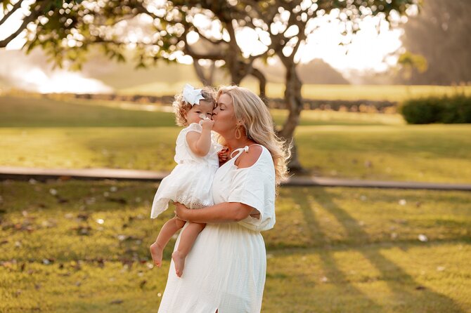 Private Professional Vacation Photoshoot in Honolulu - Couples, Families, and Surprise Proposals