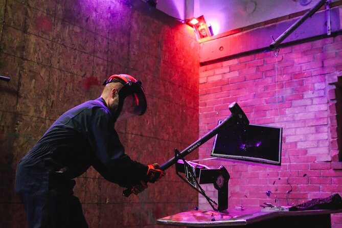 Rage Room Experience in Hawaii - Safety Gear and Rules With the Anger Breakers