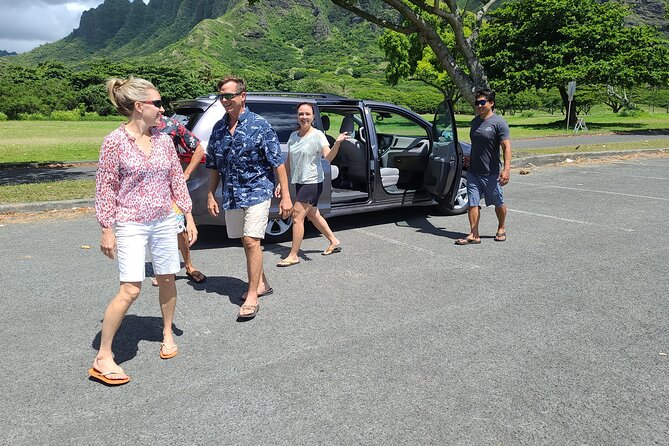 Skip the Crowds: Secret Oahu Half Circle Tour with a Local - Halona Blowhole: the spray show on the Ka Iwi coast