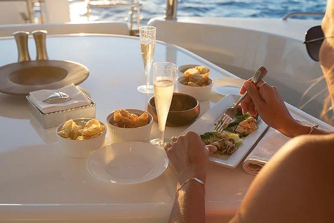 Small Group Yacht Sunset Cruise from Oahu - The 2 to 2.5 Hours That Make Sunset Feel Like an Event