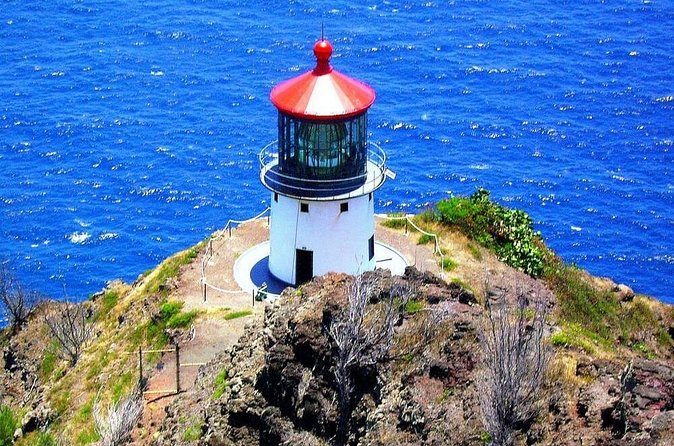 South Shore Aloha Friendly Tour - Stop 6: Waimanalo Beach for locals, camping-and-bbq energy