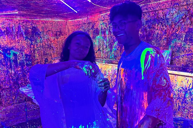 Splatter Art Paint Studio Experience in Hawaii - Taking Your Canvas Home: A Real Souvenir, Not a Photo