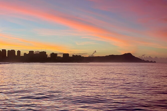 Sunrise Breakfast Cruise in Honolulu - Motion sickness and who should skip this cruise
