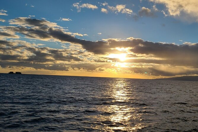 Sunset Dinner Cruise in Honolulu, Hawaii - Waikiki Beach and Diamond Head From Sea Level