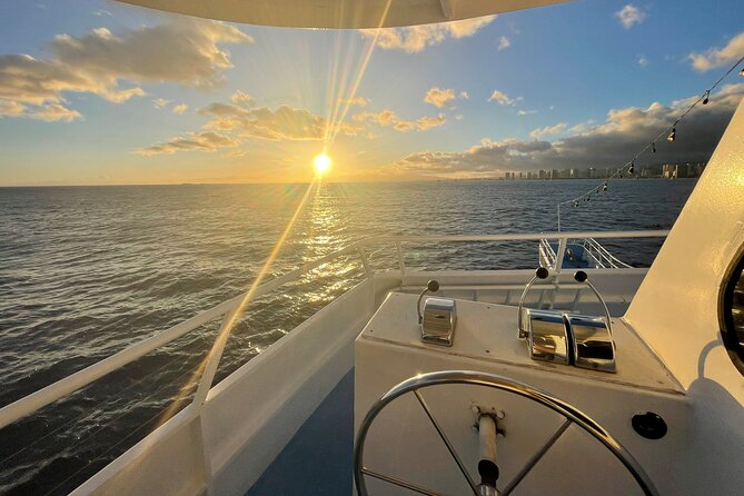 Sunset Dinner Cruise in Honolulu, Hawaii - Stops and Sights: What You Should Look For at Each Moment