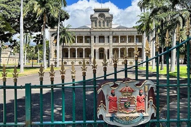 Through A Glass Darkly The Strange and Tragic History Of Honolulu - Key things that make this tour work