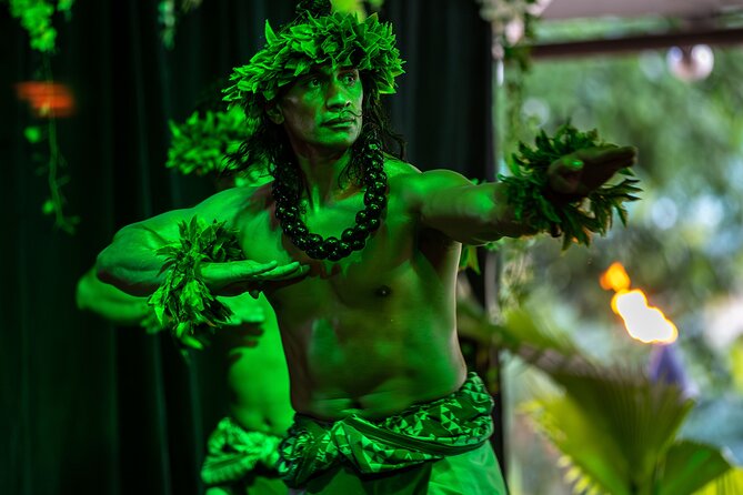Toa Luau at Waimea Valley, Oahu - Dinner at Toa Luau: feast pacing and drink tiers