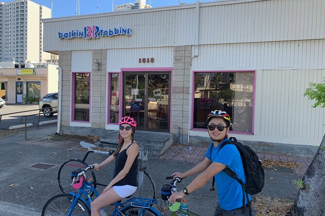 "Tour de Honolulu" Foodie Bike Tour - Starting at Kuhio Beach and getting set up for an easy ride