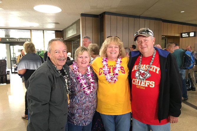 Traditional Airport Lei Greeting on Honolulu Oahu - What you’re really buying: a lei welcome, not a hotel ride