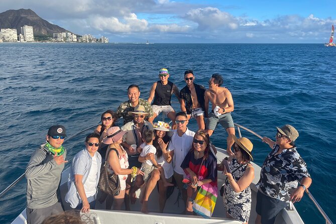 Turtle Canyon Snorkel Adventure in Waikiki, Oahu - Turtle Canyon Underwater: Fish, Caverns, and Sea Turtle Magic