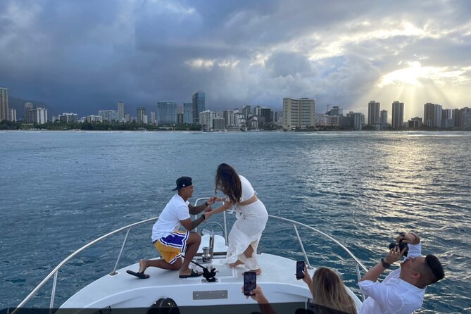 Turtle Canyon Snorkel Adventure in Waikiki, Oahu - Getting In the Water: Gear Fit, Flotation, and a Swim Step