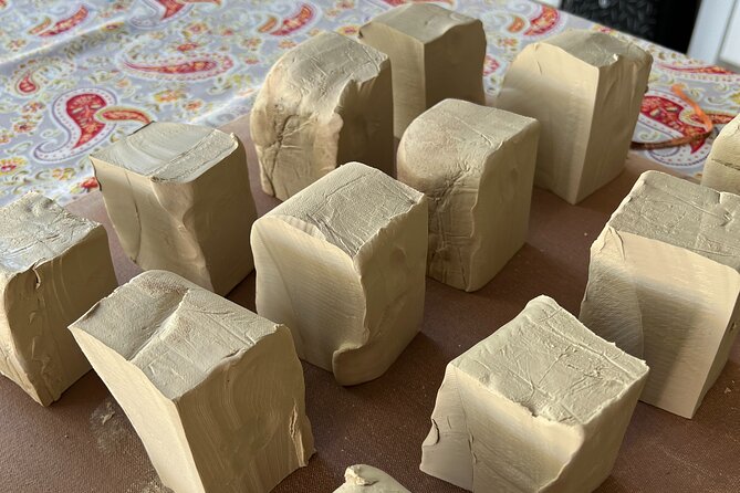 Two-hours handmade ceramic class, make your own souvenir Honolulu - The process you’ll follow: from your hands to the finished piece
