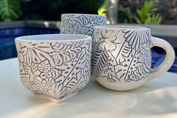 Two-hours handmade ceramic class, make your own souvenir Honolulu - What “hand-building” means in plain English