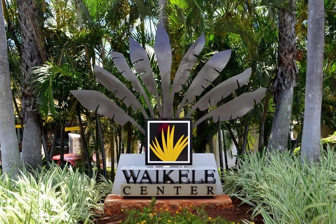 Waikele Outlet Shopping Shuttle from Waikiki - Waikele Premium Outlets Shuttle From Waikiki: the hassle-free shopping trade-off