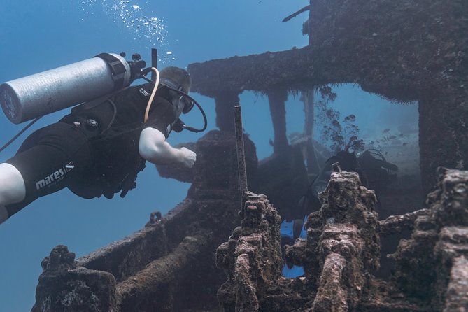 Waikiki 2 Tank World Class Wreck SCUBA Diving - Certified Only - Price and value: is $269 fair for two tanks in Waikiki?