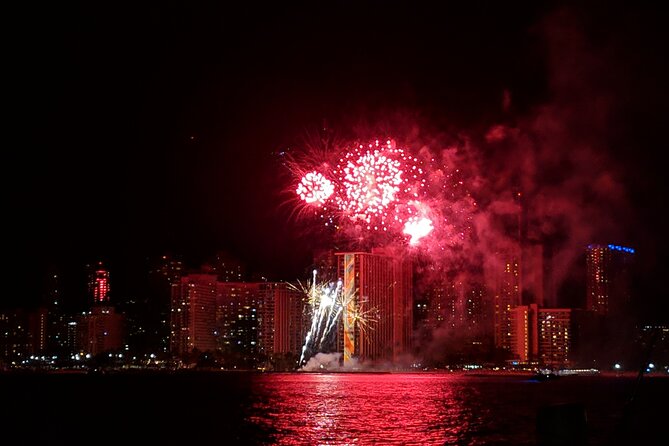 Waikiki Beach Catamaran Friday Night Fireworks Tour - Quick Key Points Before You Go