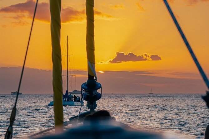 Waikiki Beach Sunset Sail - Ke Kai’s Waikiki Beach Departure: The Location That Makes It Easy
