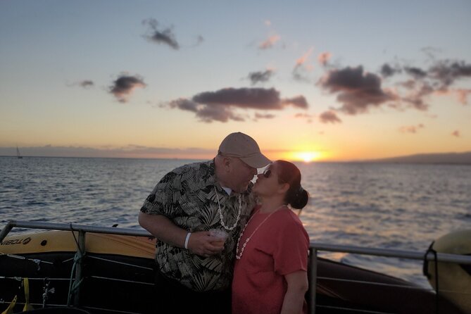 Waikiki Friday Firework Catamaran Tour - On Board Comfort: Drinks, Restrooms, and Safety That Actually Helps