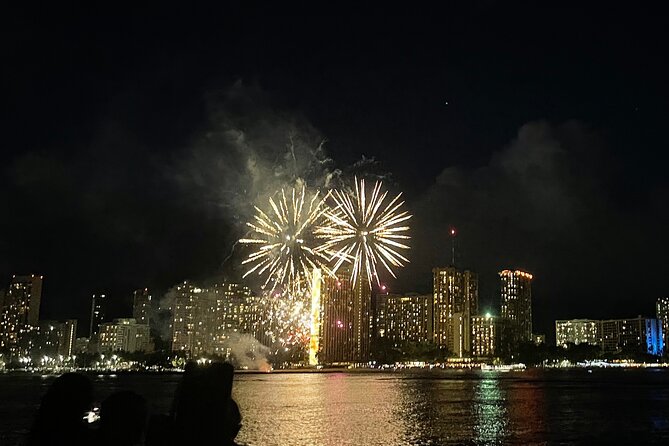 Waikiki: Friday Night Fireworks Catamaran Cruise - Positioning for the Hilton Fireworks: Great View, Variable Length