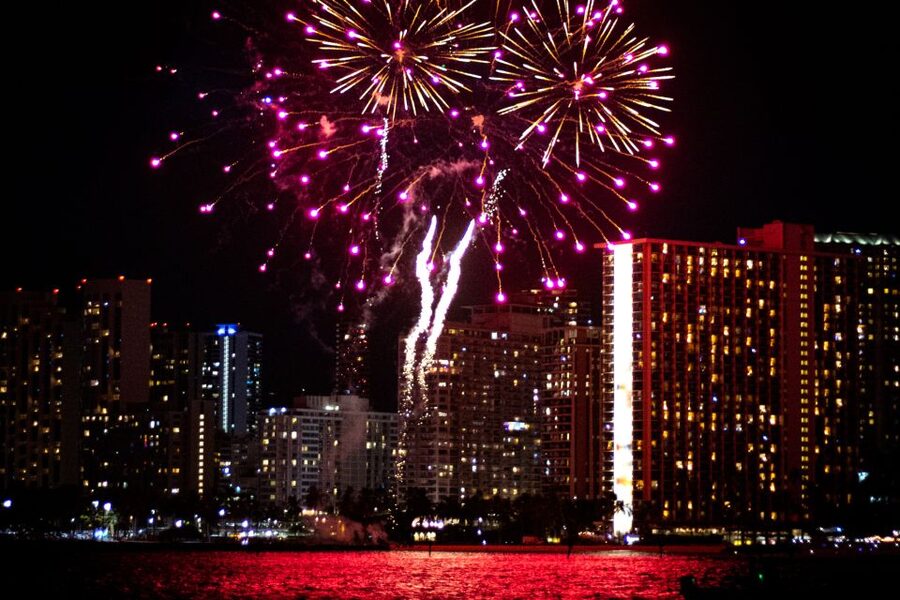 Waikiki Friday Night Fireworks Cruise+Nagaoka Fireworks 3/15 - Key Things That Make This Cruise Worth Your Friday Night