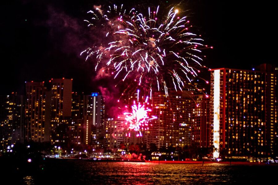 Waikiki Friday Night Fireworks Cruise+Nagaoka Fireworks 3/15 - Waikiki Friday Fireworks: Why the Catamaran View Changes Everything